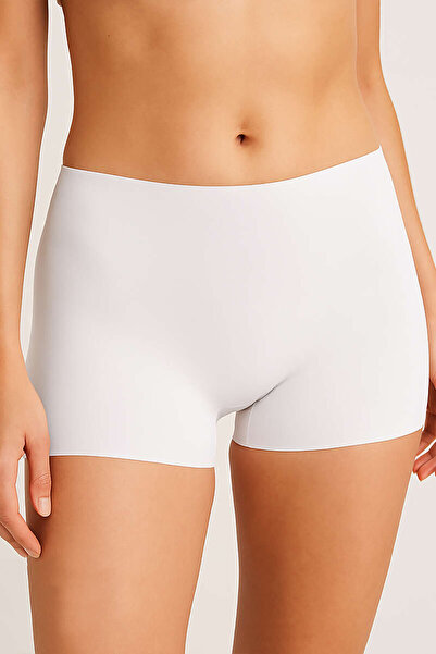 NBB شورت إكرو مقطوع بالليزر بدون آثار