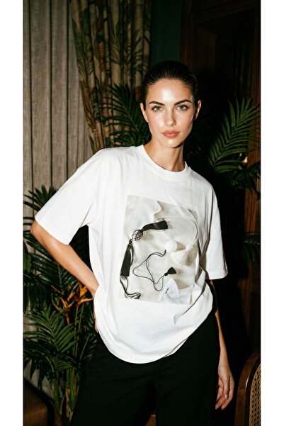 Amia&Co. White Oversize Crew Neck Piskül Themed Printed Women's T-Shirt
