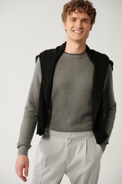 Avva Grauer strukturierter Strickpullover mit doppeltem Kragen für Herren A32...
