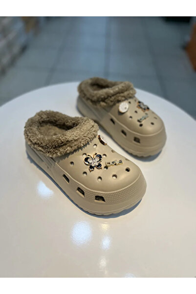 Akınal Bella Yünlü Taşlı Kadın Dolgu Topuk Terlik