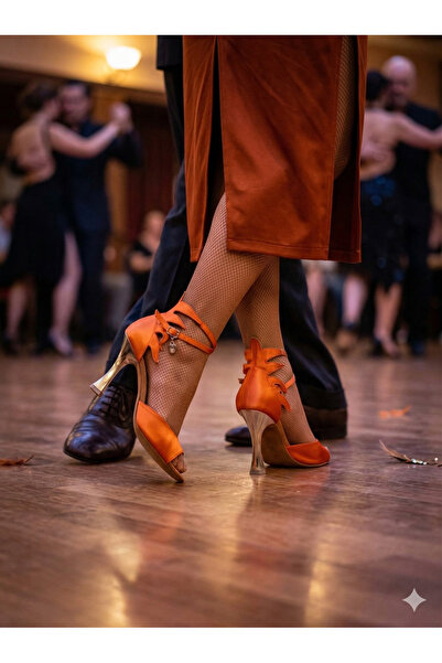 Esmeralda TANGO, SALSA,BACATA,  DANS AYAKKABISI