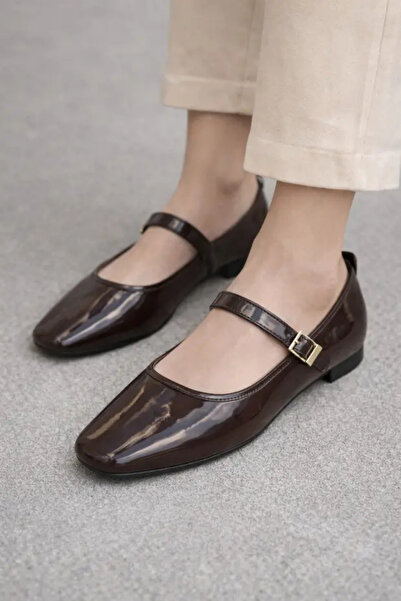 modastilin MARIA Γυναικεία παπούτσια από δερμάτινο λουστρίνι σε καφέ χρώμα με...