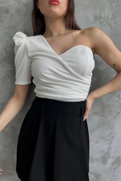 bacc Γυναικεία Λευκή Μπλούζα Πριγκίπισσας με Έναν Ώμο από Κρεπ Bcdf-241045