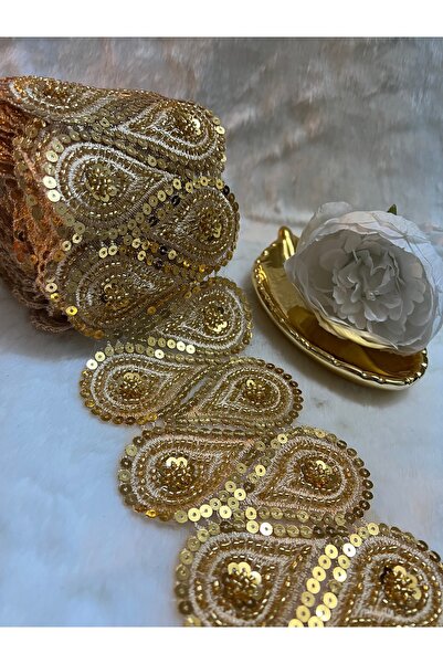 Yarn World The cost of luxury metallic stitching