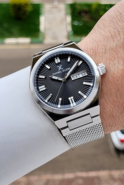 Daniel Klein Men's Black Silver Color Calendar Wristwatch
