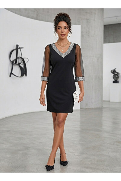 FRESCO SCARFS فستان نسائي طويل الأكمام بياقة على شكل V وأطراف أكمام مزينة بال...