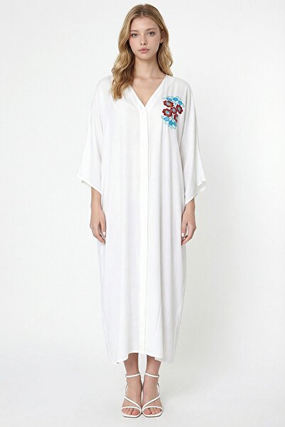 loia Γυναικείο φόρεμα με λευκό κέντημα, μάξι μήκους, υφαντό από βισκόζη, κομψ...