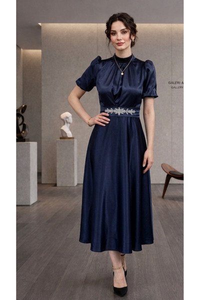 PERADO Σατέν βραδινό φόρεμα με κοντό μανίκι, μίντι μήκος, σε ναυτικό μπλε χρώ...