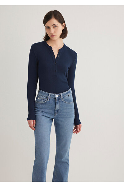 Mavi Tricou albastru închis cu detaliu cu nasturi, croială mulată 1612915 -82318