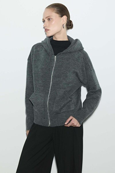 Zeyyen Kapüşonlu Crop Tri̇ko Hirka Antrasi̇t