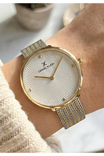 Daniel Klein ساعة يد نسائية بمينا حجر الورد الأصفر وسوار من القش مزدوج اللون