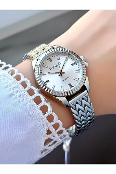 Ferrucci ساعة يد نسائية من ميلانو بمينا أبيض وسوار معدني فضي