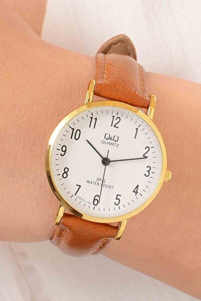 Q&Q Numeral Leather Strap Women's Retro Wristwatch