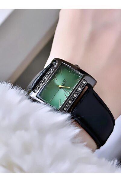 Q&Q  ساعة يد جلدية عتيقة للنساء