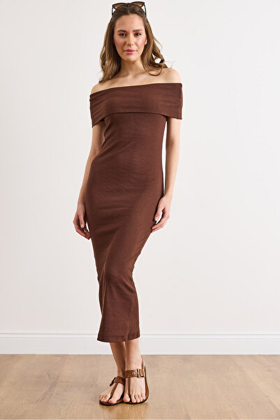 Olalook Rochie elastică maxi cu guler Madonna, maro, pentru femei ELB-19002616