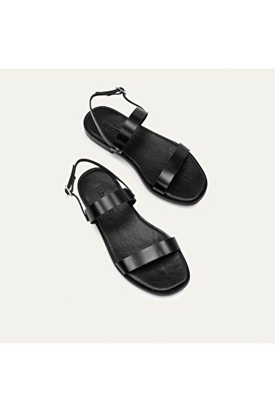Mudo Sandals with Single Strap in Genuine Leather