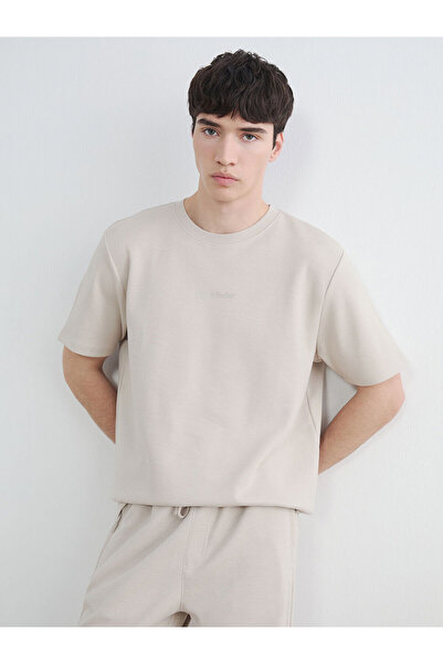 LC Waikiki Nevavm Men's T-Shirt with Oval Collar Embroidery
