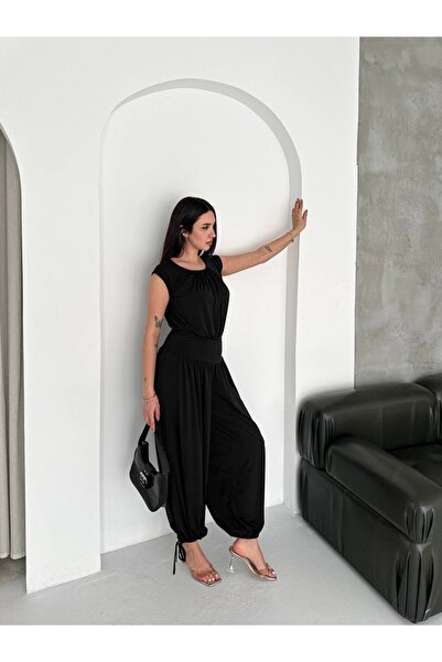 Kiki Siyah Büzgü Detaylı Kolsuz Şalvar Kesim Modern Takım