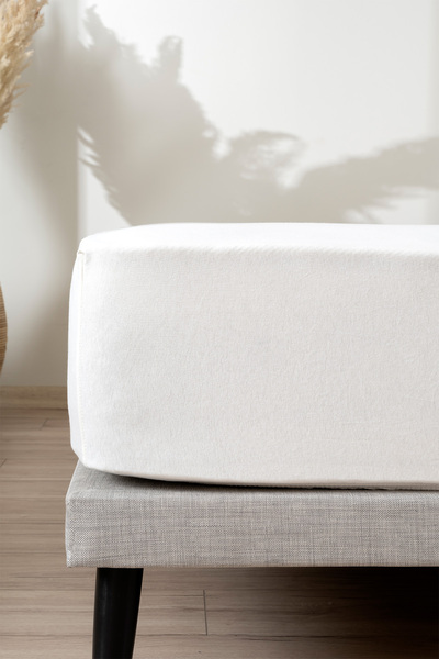 Koza Home ملاءة سرير قطنية ممشطة مفردة بلون إكرو 2524