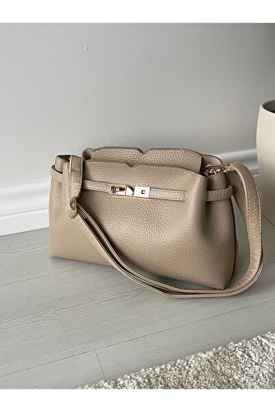 nura Τσάντα ώμου από δέρμα βιζόν που κλειδώνει