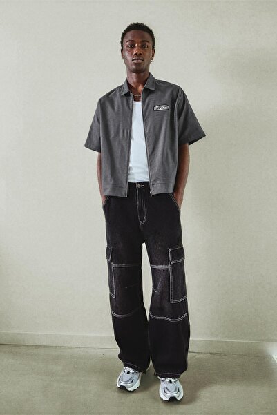 Bershka Kısa kollu fermuarlı nakışlı gömlek