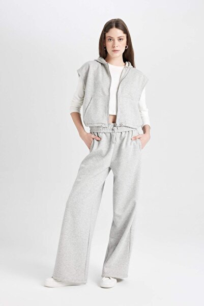 DeFacto Wide Leg Wide Loose-Fit Sweatpants with Elastic Waist and Pockets Bas...