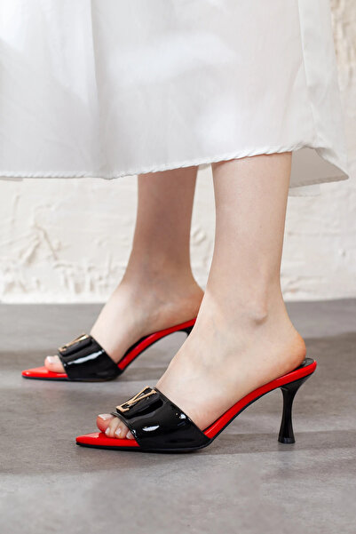 Adım Adım Γυναικείες παντόφλες με μυτερό τακούνι