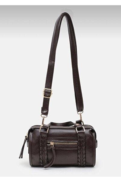 AZR Knitted and Pendant-Detail Crossbody Bag