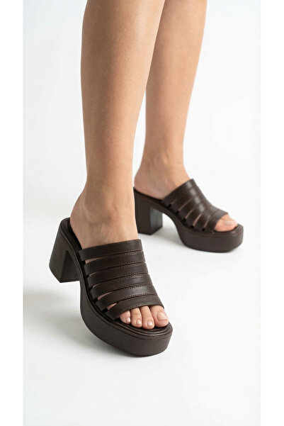 Limeo صندل نسائي صيفي ذو نعل عالٍ وخطوط رفيعة باللون البني الحار