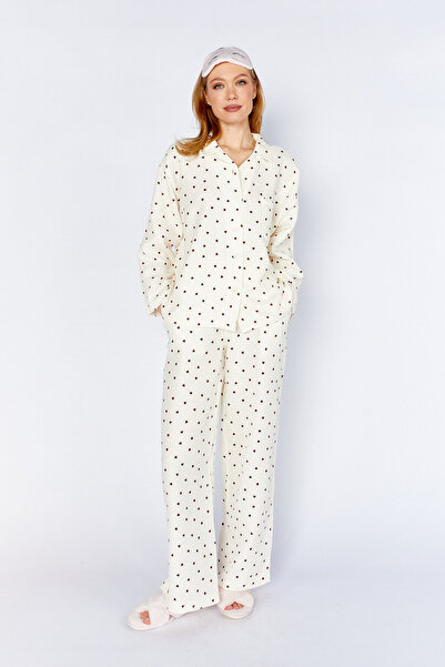 Manche Ecru Appliqué Collar Shirt and Pocket Detailed Trousers Muslin Heart P...