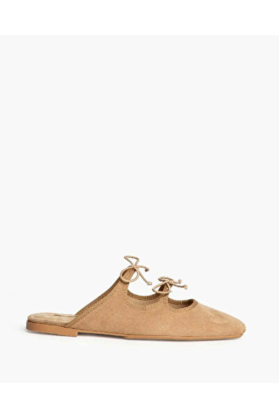 Corina SLIP-ON WITH BOW DETAIL
