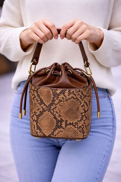 mothers dream 𝐓𝐫𝐞𝐧𝐝𝐲 𝐒𝐧𝐚𝐤𝐞 𝐏𝐫𝐢𝐧𝐭 𝐁𝐮𝐜𝐤𝐞𝐭 𝐇𝐚𝐧𝐝𝐛𝐚𝐠