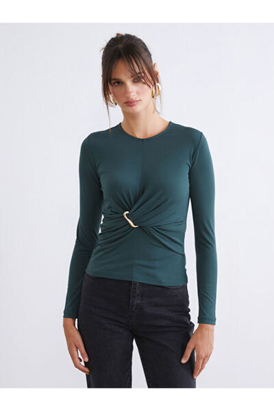 LC Waikiki RMZ GİYİM FARKIYA بلوزة بياقة روبا مزركشة من الداخل