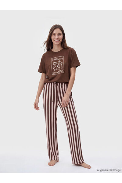 LC Waikiki RMZ GİYİM FARKIYA طقم بيجامة نسائي مطبوع بياقة روبا