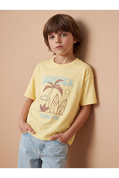 LC Waikiki RMZ GİYİM FARKIYA تي شيرت مطبوع عليه طوق روبا للأولاد