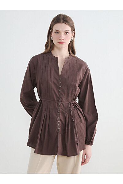 LC Waikiki RMZ GİYİM FARKIYA بلوزة بياقة روبا مزركشة وربطة عنق