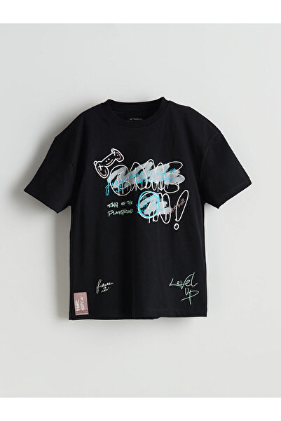 LC Waikiki تي شيرت للأولاد مطبوع عليه ياقة الدراجة من Peak New Season