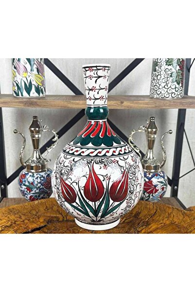 Çini Evi Red Tulips – Iznik Tile Vase