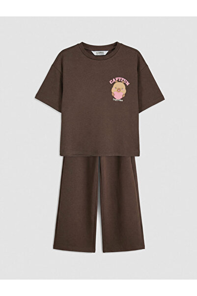 LC Waikiki LCW Kids Tricou și pantaloni de trening maro cu imprimeu Capyfun p...