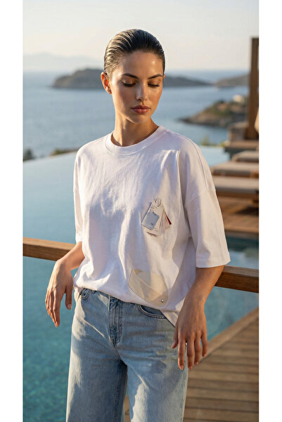 Amia&Co. White Oversize Crew Neck Printed Minimal Women's T-Shirt with Access...