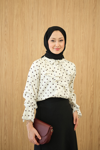 LOCCO Γυναικείο πουκάμισο με βολάν στο μπροστινό μέρος και πουά, λευκό