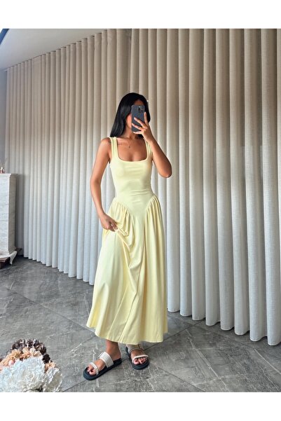 Noi Belis Rochie tricotată cu guler pătrat, lungime maxi, cu detaliu volan SS...