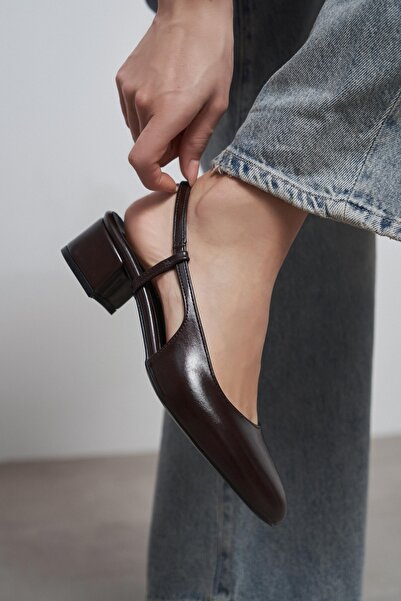 NİŞANTAŞI SHOES حذاء باليه نسائي من Harmony Brown بنمط ريفي وتفاصيل حزام عند ...