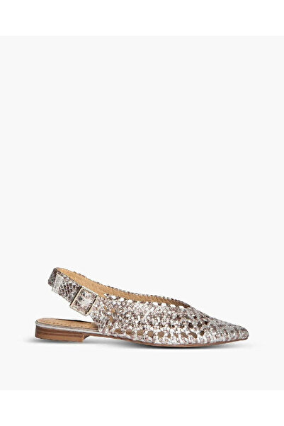 Corina صندل مسطح مضفر باللون الفضي