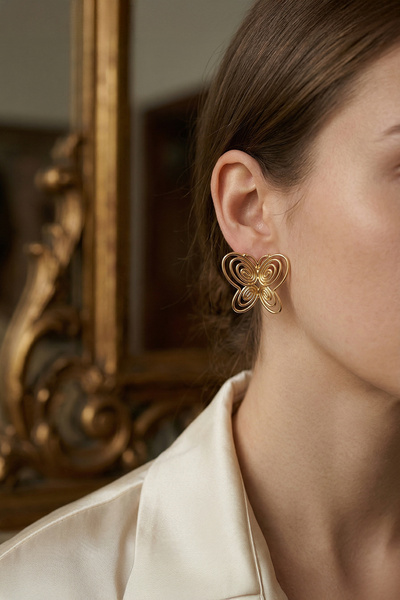 Hedef Bijuteri Innocence Museum Füsun Kelebek Gold Color Earrings