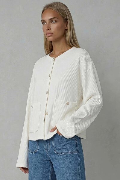 Trend Alaçatı Stili Εκρού Πλεκτό Μπουφάν με Λεπτή Πλέξη και Διπλές Τσέπες