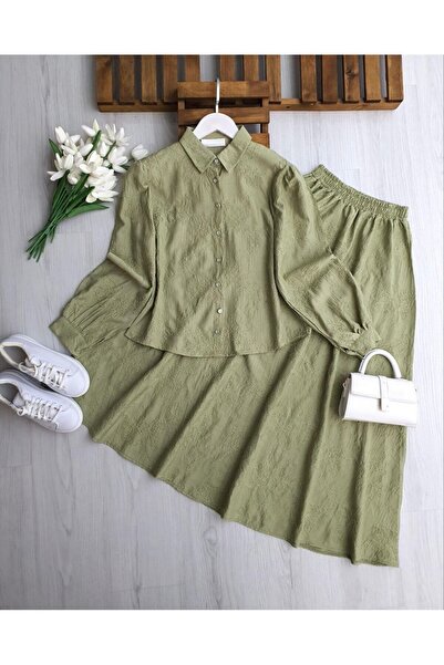 asyadabutik Women's Chirpy Colorful Self-Embroidered Jacquard Strawberry Fabr...