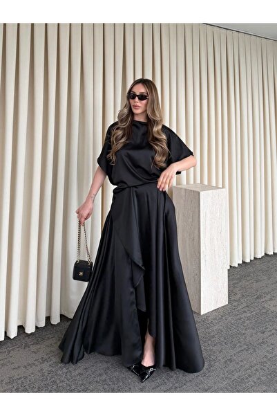 FMN Moda فستان أنيق من قماش الساتان الكامل بفتحة متقاطعة وذيل مموج وأكمام قصي...