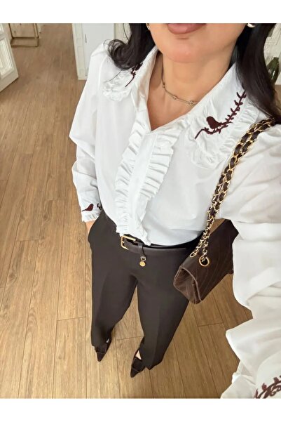 Lavanta Tekstil Εκρού πουκάμισο με γιακά, καφέ κεντημένο με βολάν