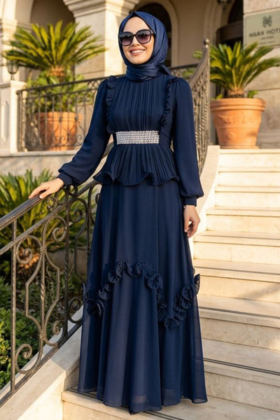N.S NEVA STYLE فستان سهرة إسلامي باللون الأزرق الداكن مع تفاصيل كشكشة 4881L